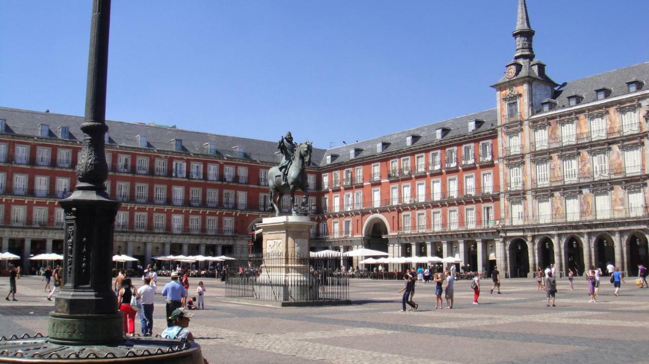 I ❤ Madrid Centre! La Latina - Plaza Mayor Esterno foto